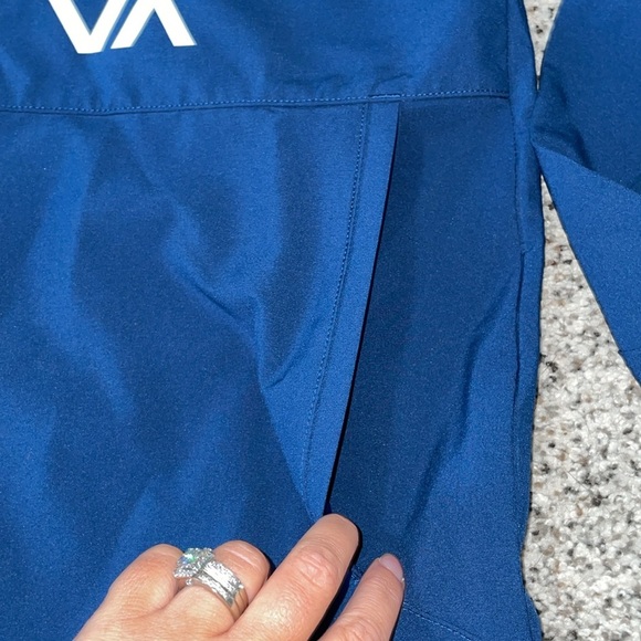 RVCA navy rain jacket - Picture 4 of 8